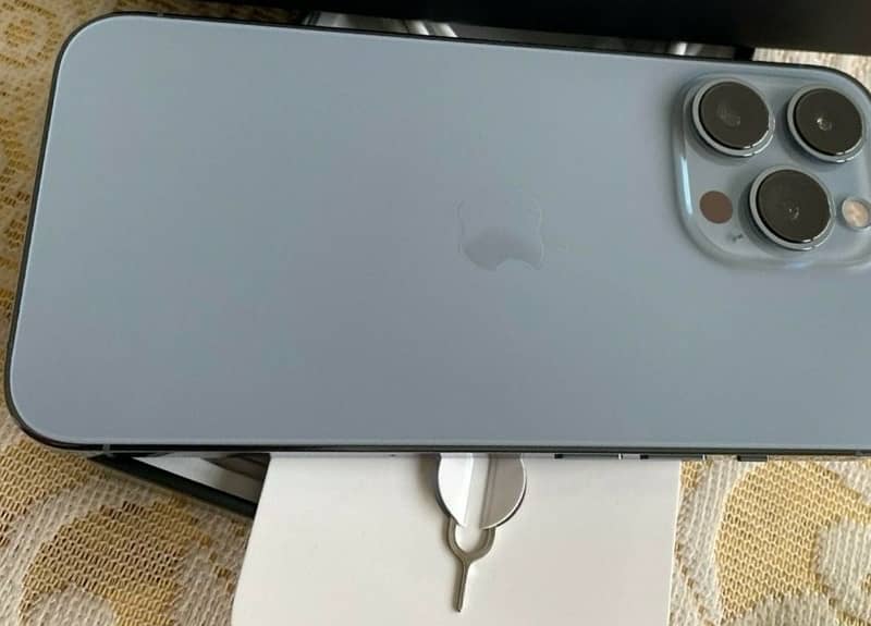 iphone 13 pro max jv 85% full brand new condition 10\10 0