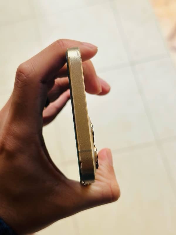 i phone 12 pro max golden color condition10/10 non pta 2