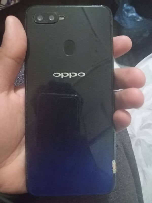 oppo F9 pro.     03145328361 is number par WhatsApp krain 5