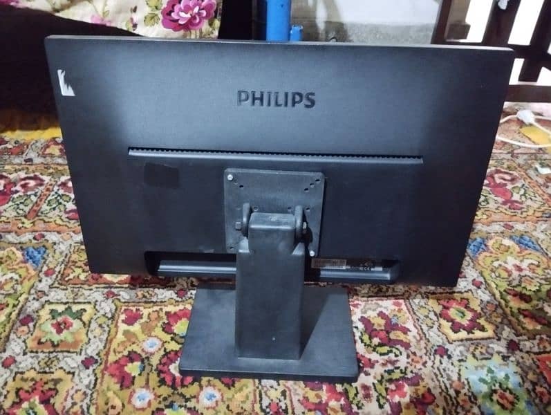 Philip 22" LED (Monitor PC) 2