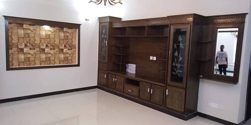 4 Bedroom Attach Washroom one Servant Room Attach Washroom House Full 8 Marla Rent G 13 Islamabad Available 21