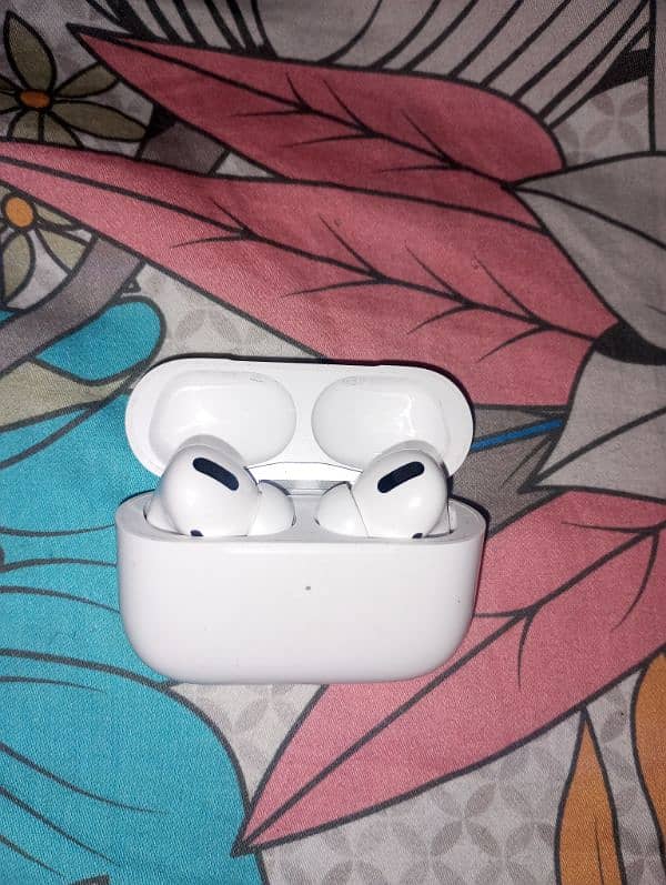 New air pods pro wireless sound boasted condition new colour white 1