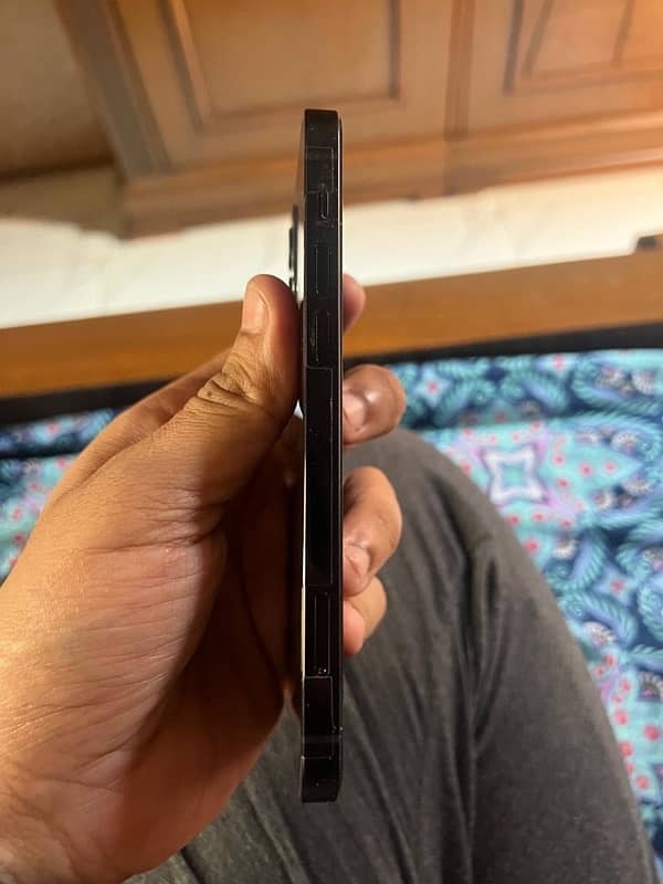 Iphone 12 64gb factory unlocked 6