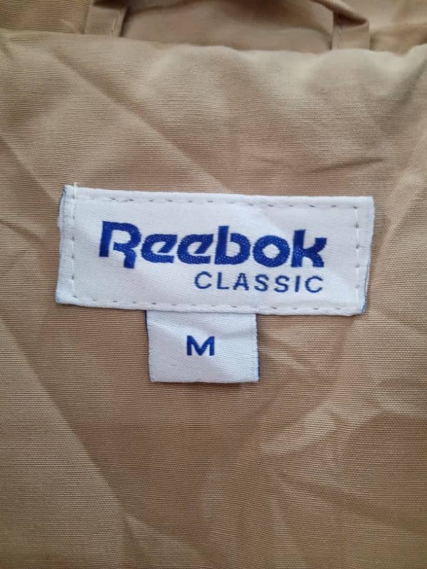 "Reebok Classic M Size Jacket For Sale - Excellent Condition!" 1