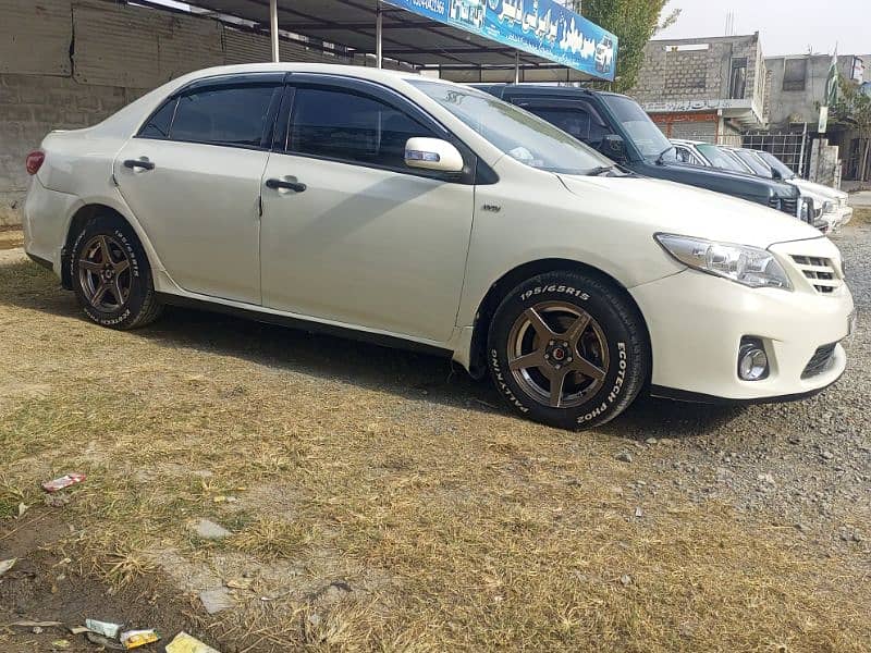 Toyota Corolla GLI 2013 1