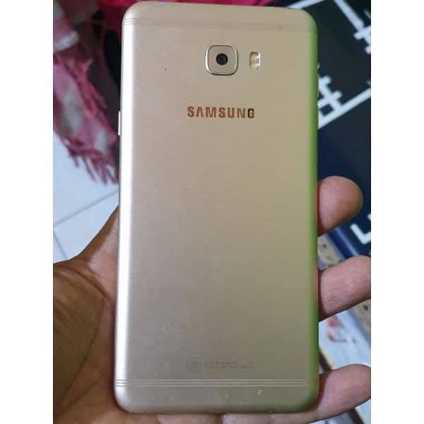 Samsung C7 urgent sale 4/ 64 Gb 7