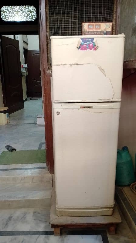 Dawlance Refrigerator in good condition contact # 03142109228 0