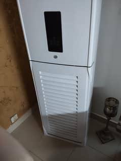 PEL Regal 2 ton heat n cool brand new condition floor standing AC