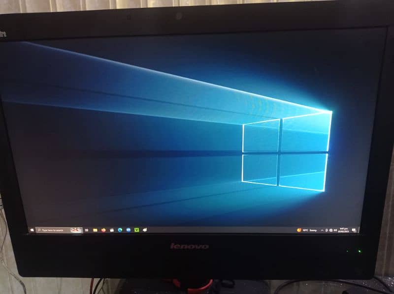 Lenovo All in One PC 24 inch Panel IPS Led 4th Gen Ci3 2