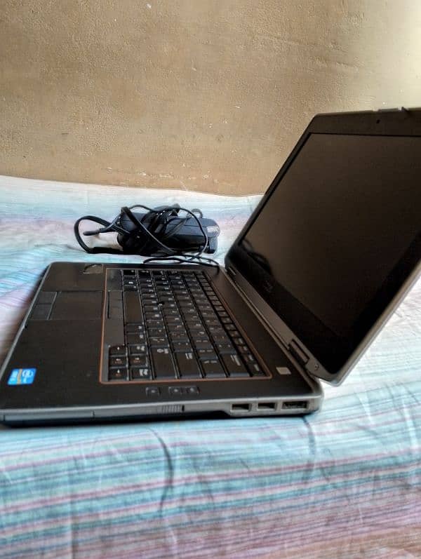 Dell core i5 second generation 4Gb ram 190Gb hard 4