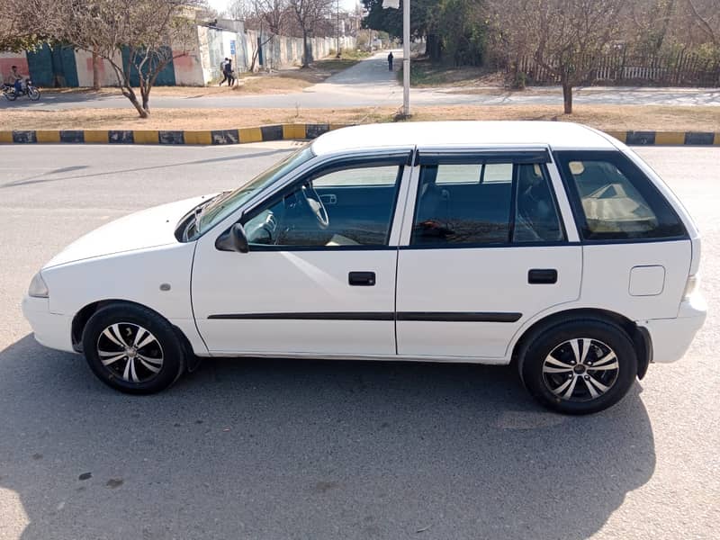 Suzuki Cultus VXR 2014 10