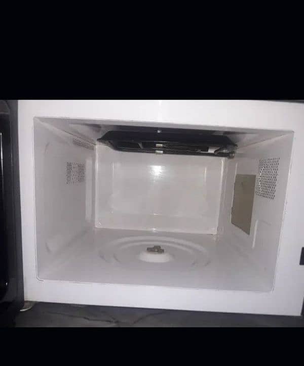 Orient microwave oven brand new condition 1