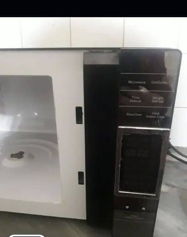 Orient microwave oven brand new condition 2