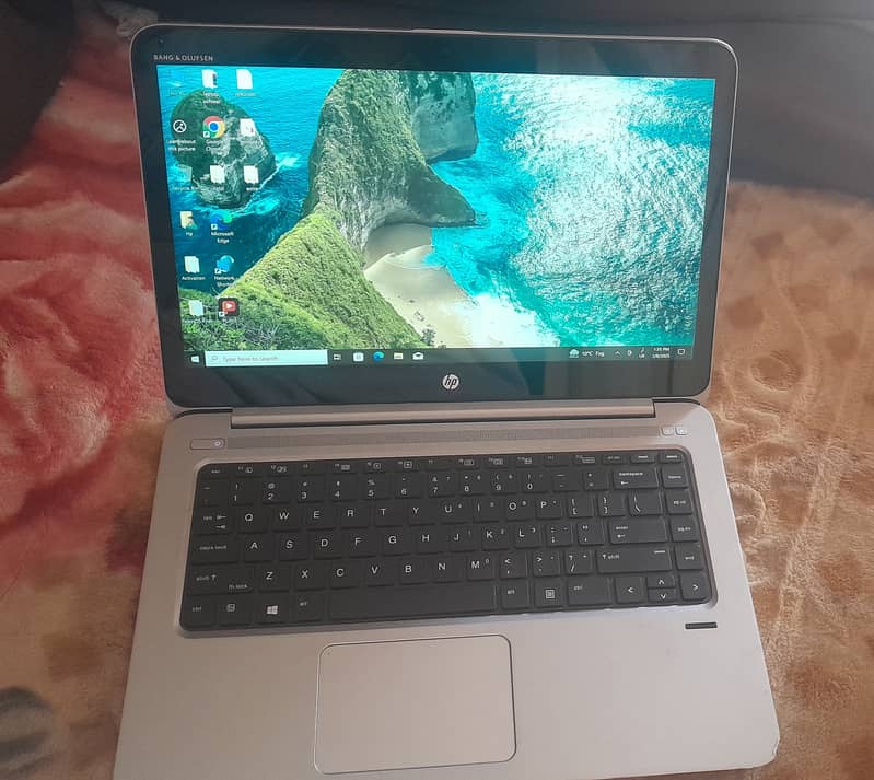 HP 1040G3 CORE i7,6th Generation with Touchscreen 3