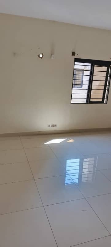 Saima presidency 4 bed dd tripplex with roof available for sale 13