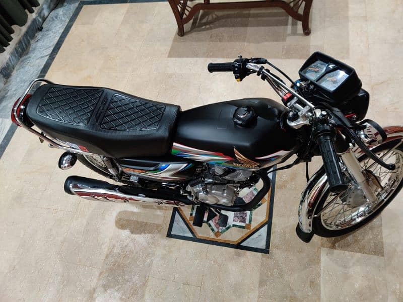 125 Honda 2023 model 5