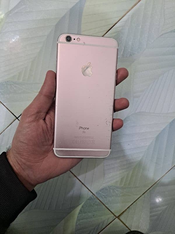 iphone 6s plus for sale read add kindly fixed price 5