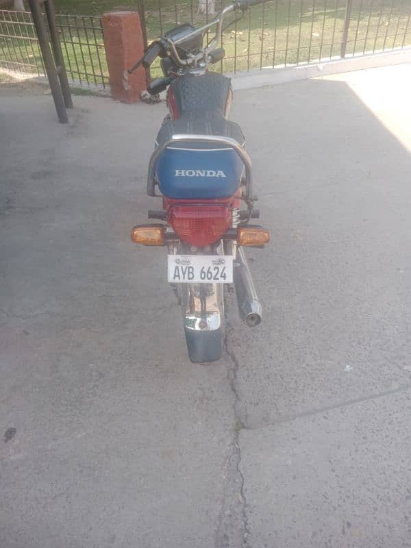 Honda bike in excellent condition 0