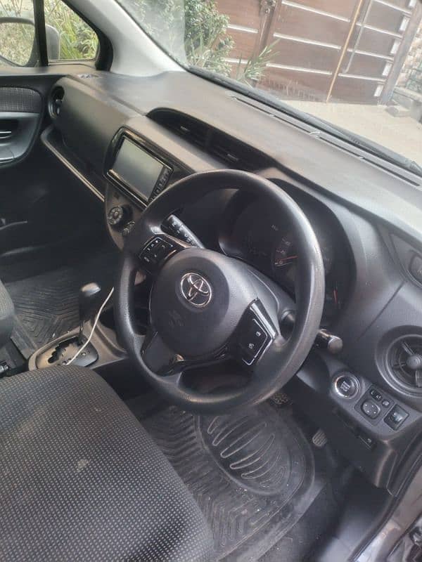 Toyota Vitz 2017 3