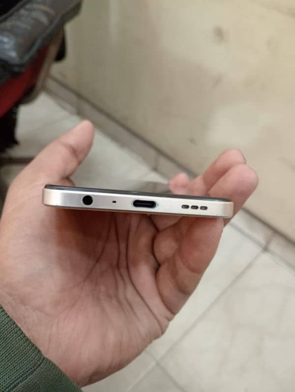 oppo f21 pro 4g good condition 3