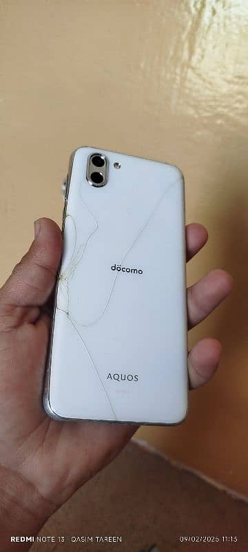 Non PTA Aquos R2 4