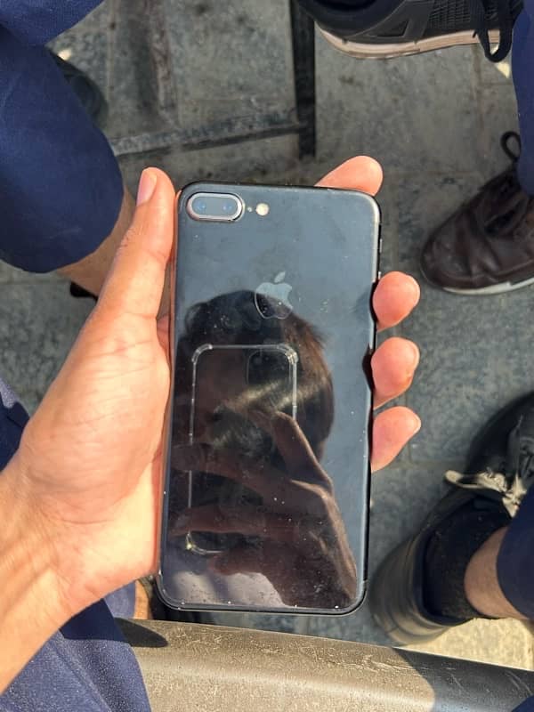 iphone 7 plus lush condition pta Approved 2