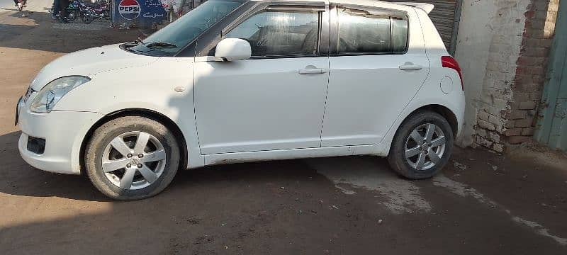 Suzuki Swift 2015 5