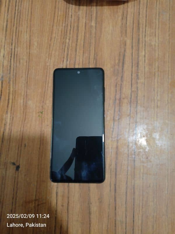 Samsung Mobile for sale with thumb lock 6