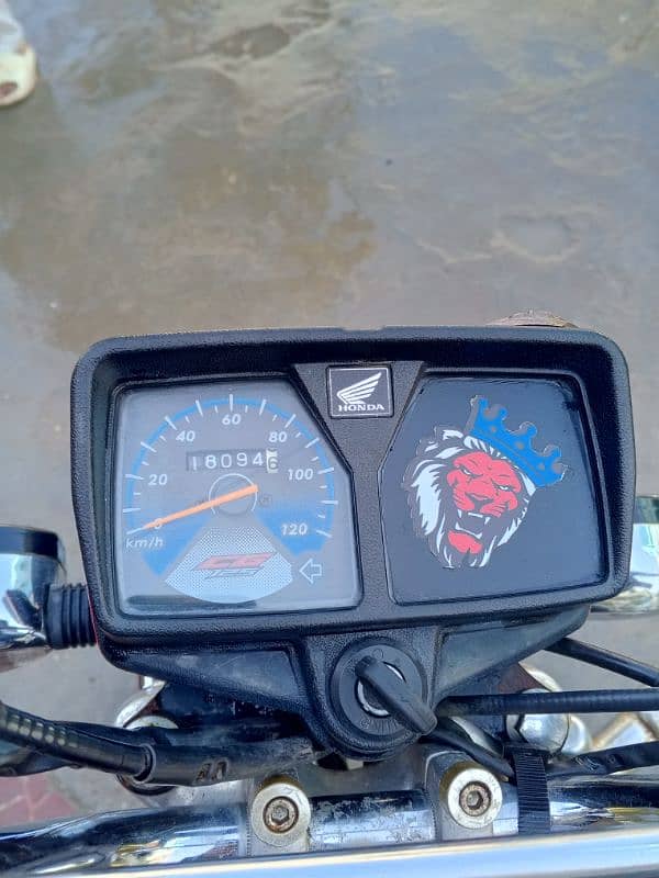 Honda 125 for sale self start model 2022 black color 4