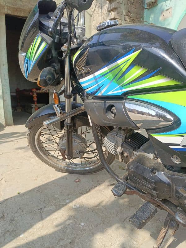 pridor Honda bike all ok h koi msla ni 2019 model h 7