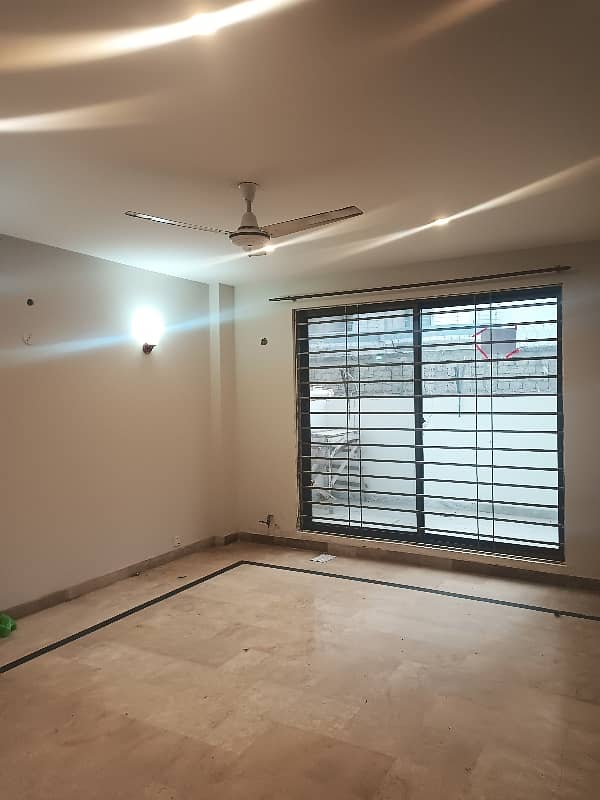 2 bedroom ground portion for rent with separate Gate demand 70000 10marla 5