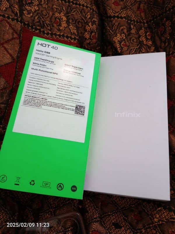 INFINIX HOT 40 256GB 11