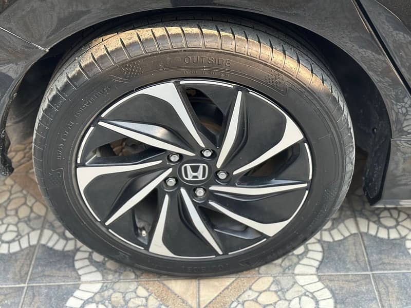 Honda Insight 2019 EX+ Top of line 14