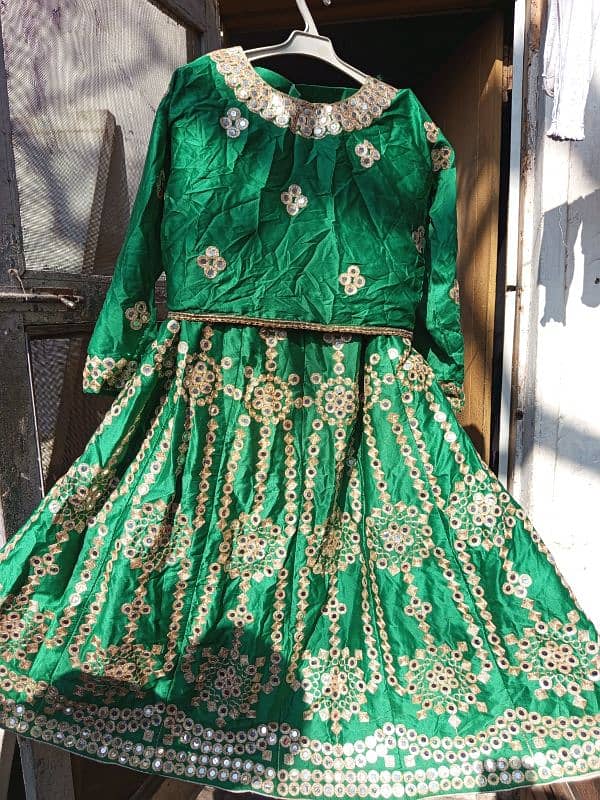 3 piece mehndi lehnga 3