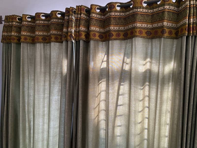 Sofa set with curtain 9