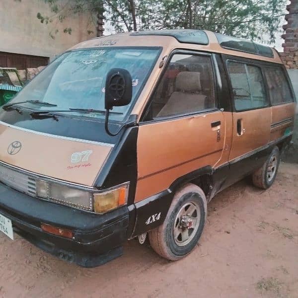 hiace townace van 1