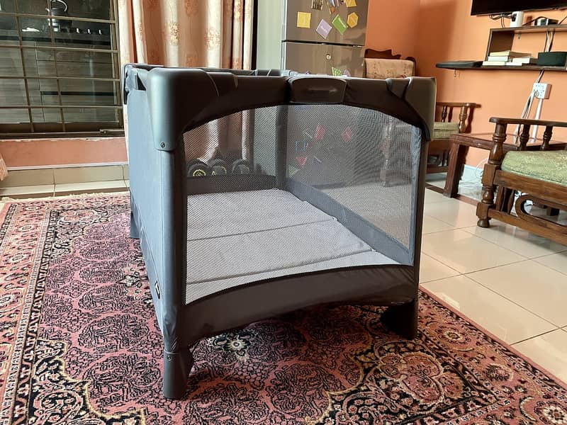 Pack n Play Baby Cot (from US) 1