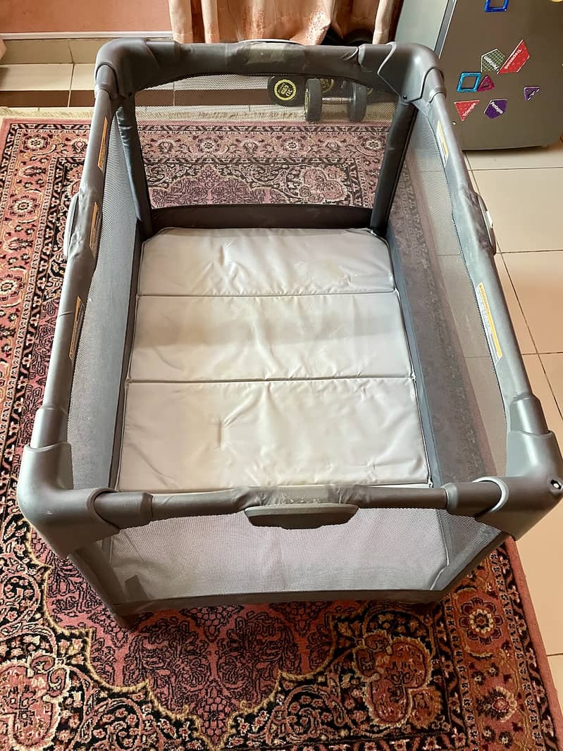 Pack n Play Baby Cot (from US) 2