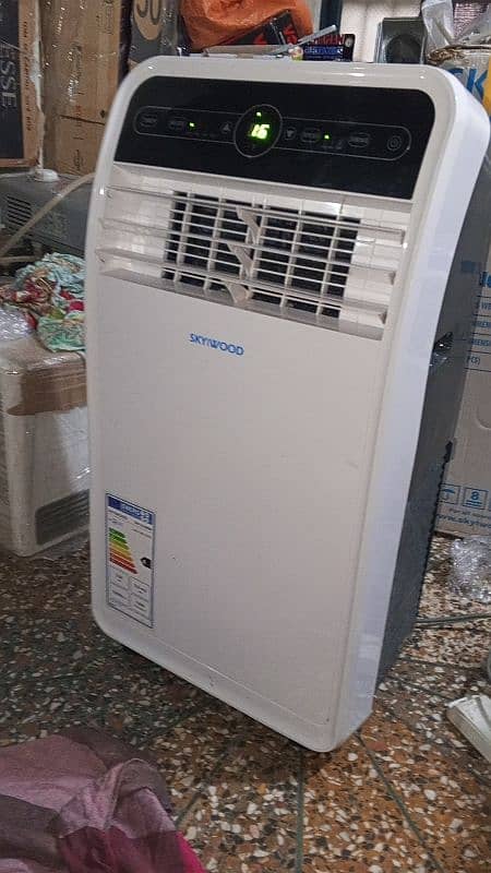 SKYWOOD PORTABLE AC DC INVERTER ENERGY SAVER HEAT AND COOL 1 TONE 0