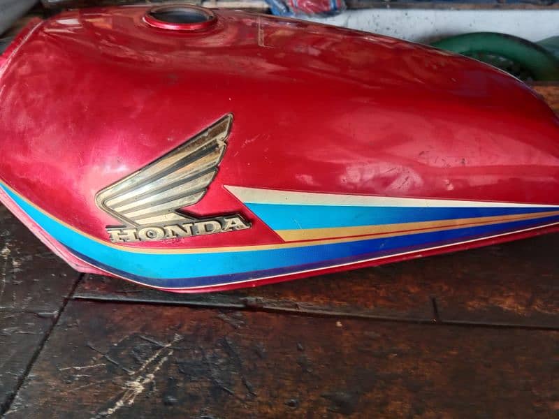 l m Honda 125 fusl Tanks. 2008 modil 0