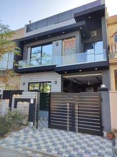 "Stunning 5 Marla Modern House for Sale Your Dream Home Awaits!"