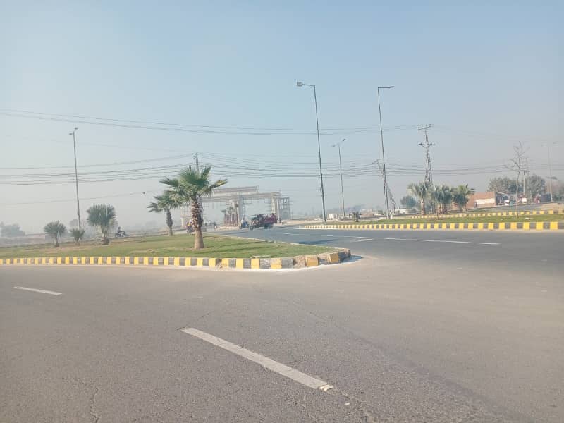 5 Marla corner commercial Plot for sale kahna nau near ferozpur road and new defence road Lahore 5