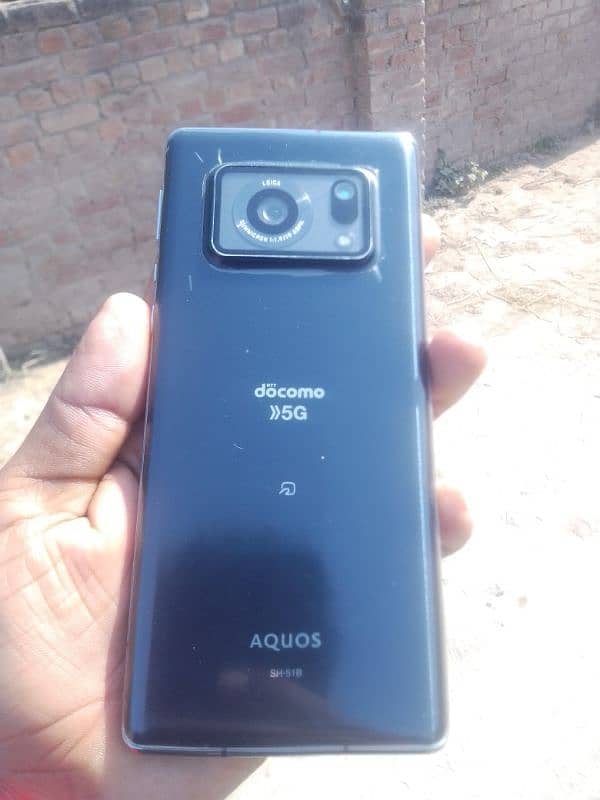 aquas r6 y 12ram 128rom. 5