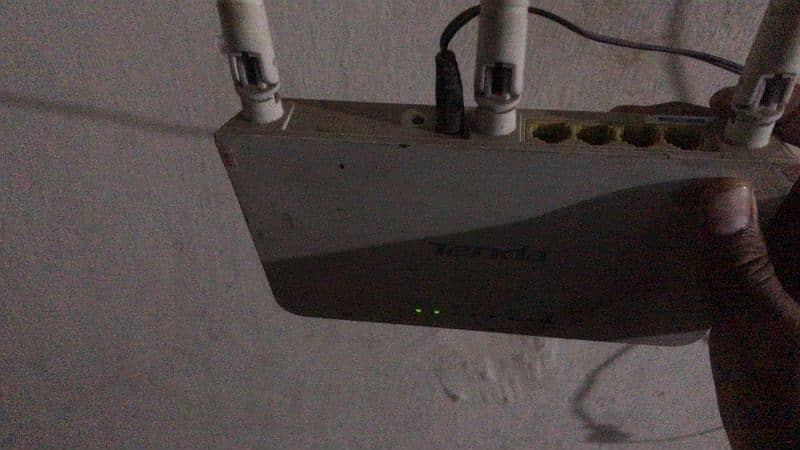 Tenda Internet Router 1