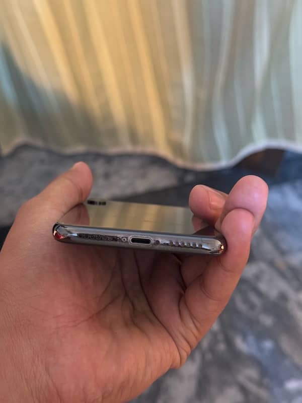 IPHONE X BLACK URGENTLY SALE 3