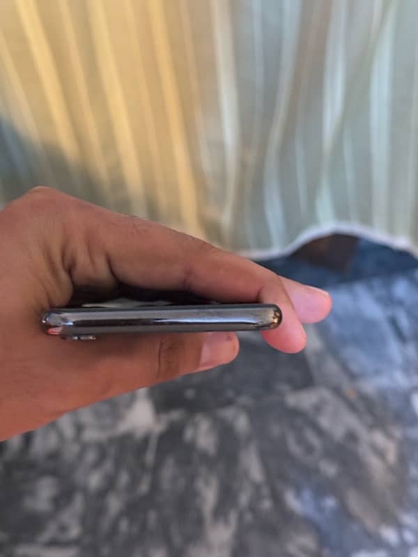 IPHONE X BLACK URGENTLY SALE 4