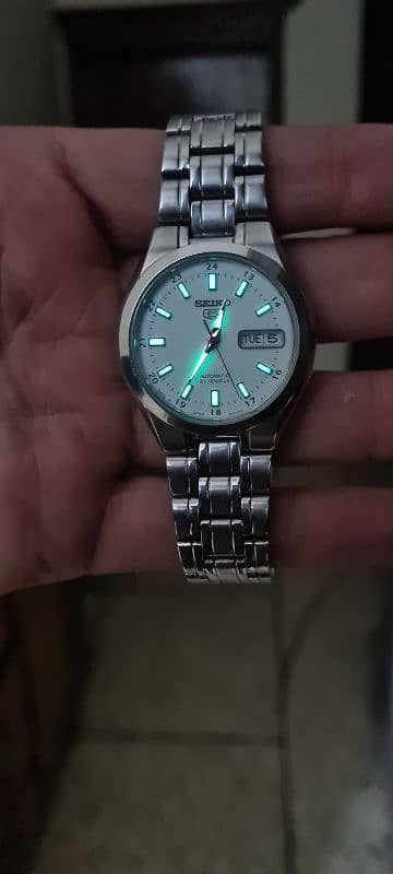 Seiko 5 Automatic gents wrist watch 21  jewels Glass back 8