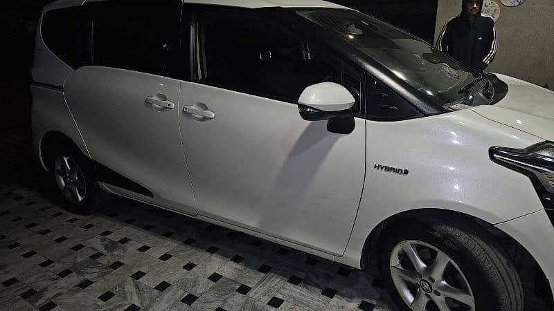 Toyota Sienta 16/21 for sale 8