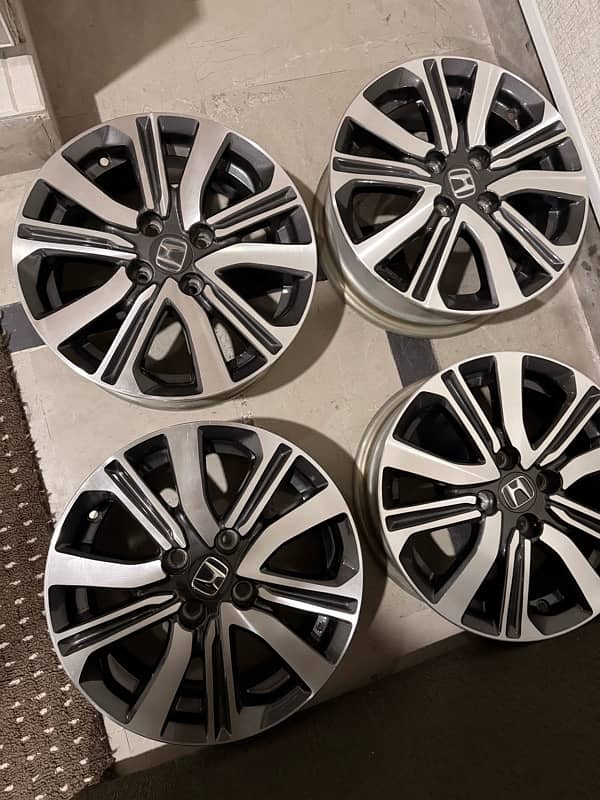 honda city new shape Original Rims 10 by 10 conditiom 0