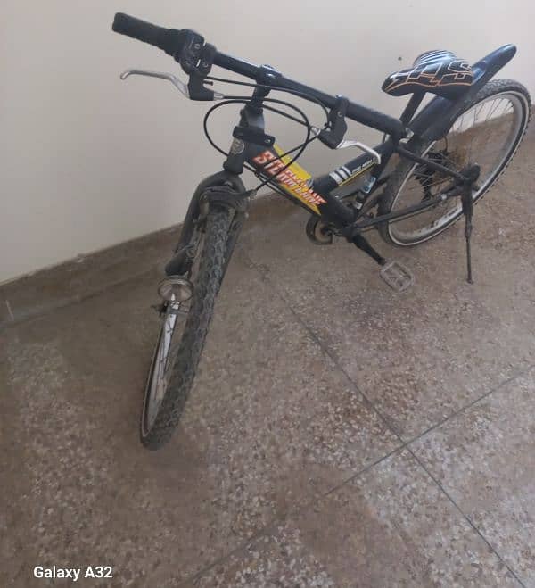 Good condition latest bicycle available with gears 2